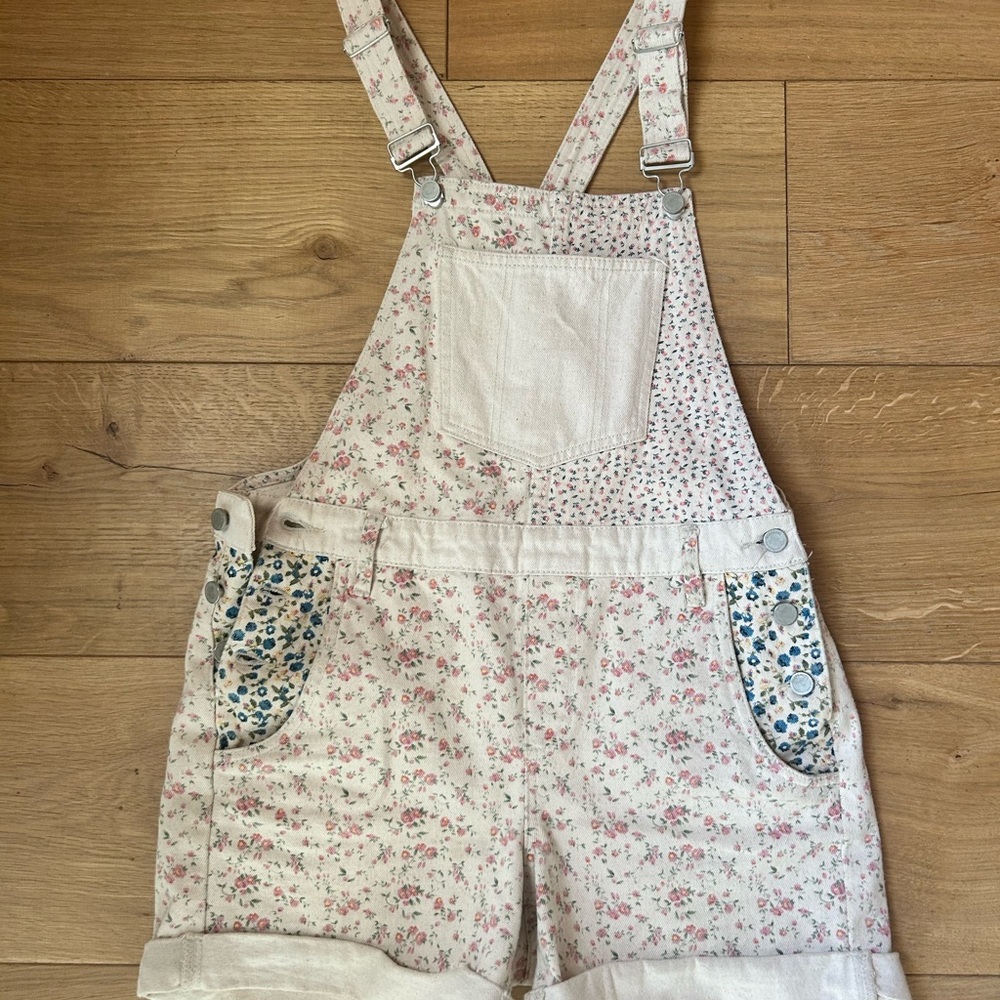Blank NYC Floral Print Romper - Cream and Blue